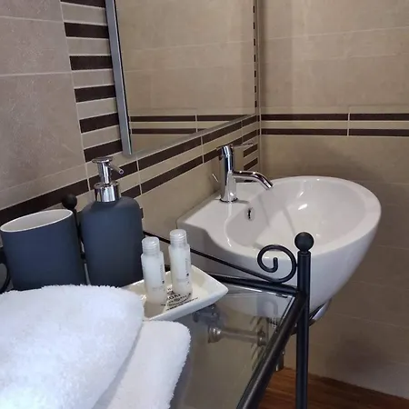 住宿加早餐酒店 Valleluna 特拉尼